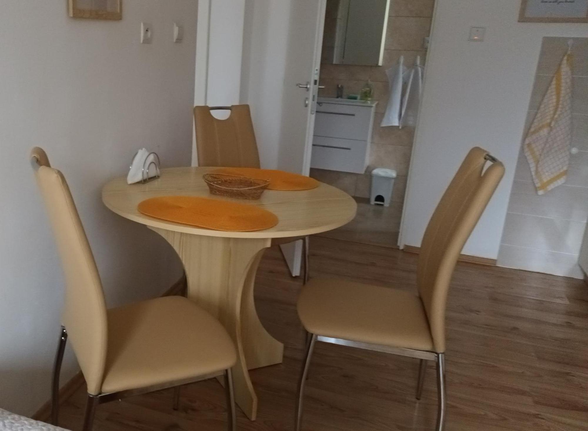 Apartman Alena Karlovy Vary Esterno foto